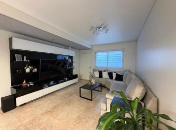 Casa · 151m² · 4 Ambientes · 1 Cochera · Venta Duplex 4 Ambientes en Quilmes con Cochera