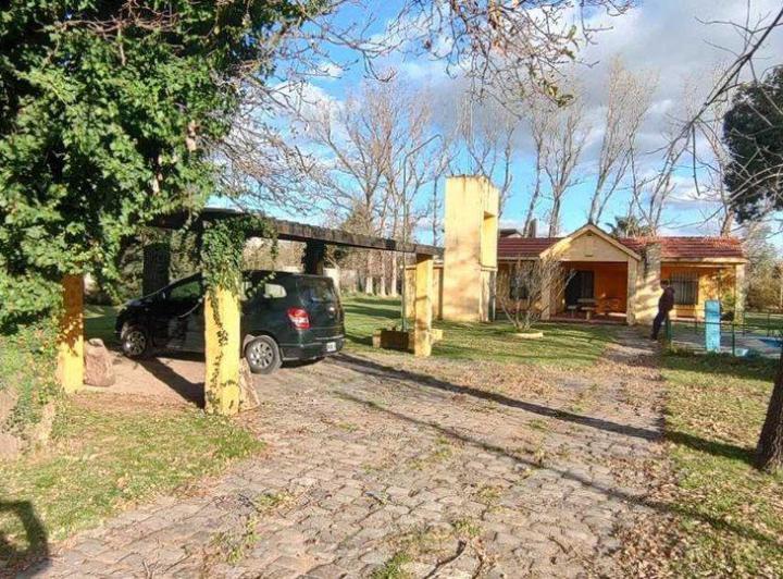 Casa · 60m² · 2 Ambientes · 3 Cocheras