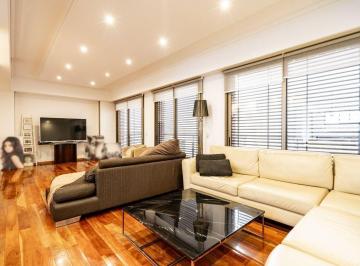 Casa · 300m² · 6 Ambientes · 3 Cocheras · Casa en Venta 6 Ambientes Barracas Patio y Parrila