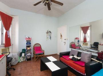 Departamento · 37m² · 2 Ambientes · Venta Dep 2 Amb Velez Sarfield Lumin. P/ Escalera
