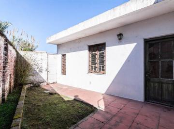 Casa · 90m² · 3 Ambientes · 1 Cochera · Nuevo Valor - Casa Jardín y Patio a Reciclar