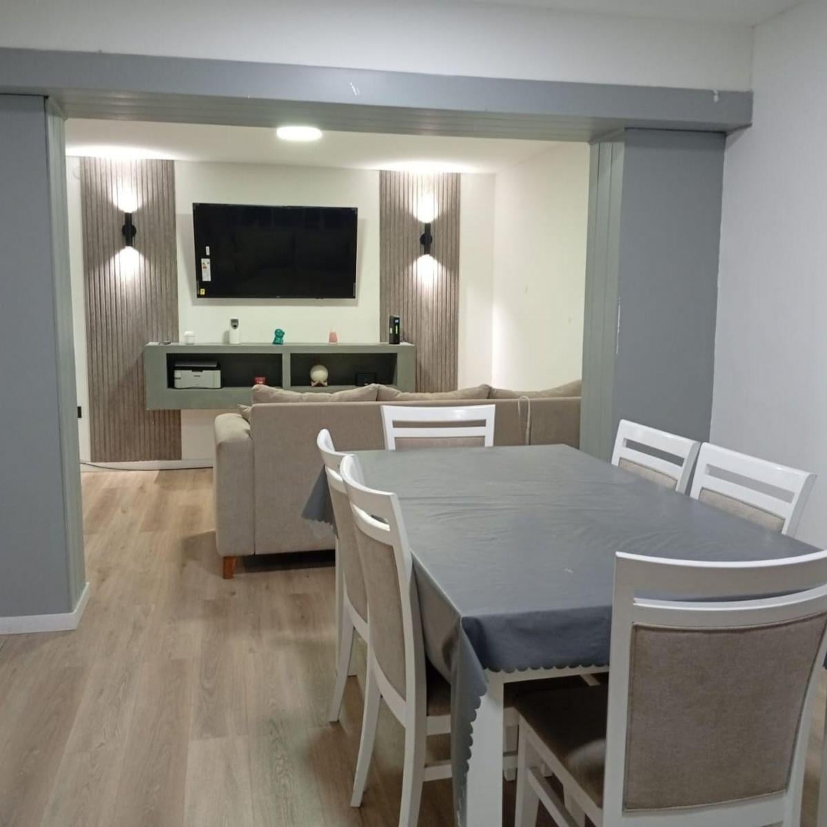 Depto 3 amb, 89m² en planta baja con patio — Centro
