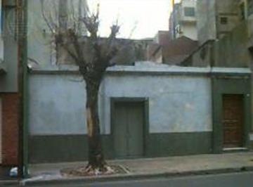 Casa · 350m² · 5 Ambientes · 2 Cocheras · Casa a Refaccionar Totalmente - Grandes Medidas