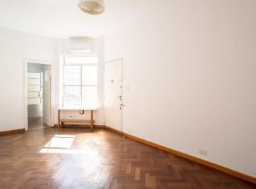 Departamento · 43m² · 2 Ambientes · Venta Depto Semipiso 2 Amb Luminoso San Telmo