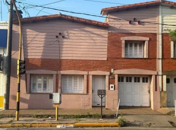Casa · 187m² · 5 Ambientes · 1 Cochera · Venta/casa 3 Dorm./sobre Av