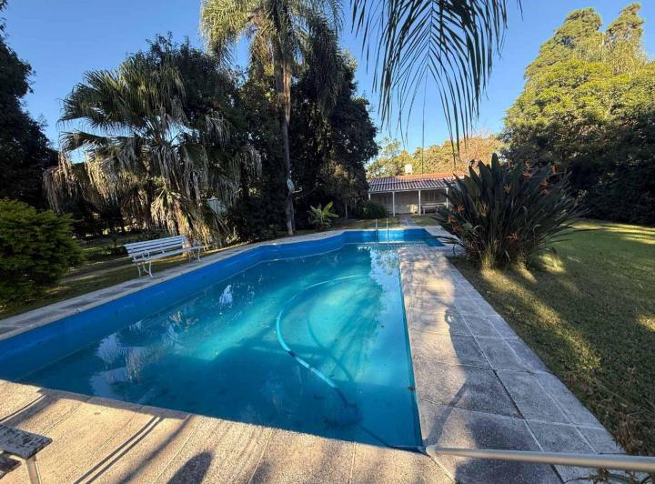Casa · 233m² · 4 Ambientes · 1 Cochera