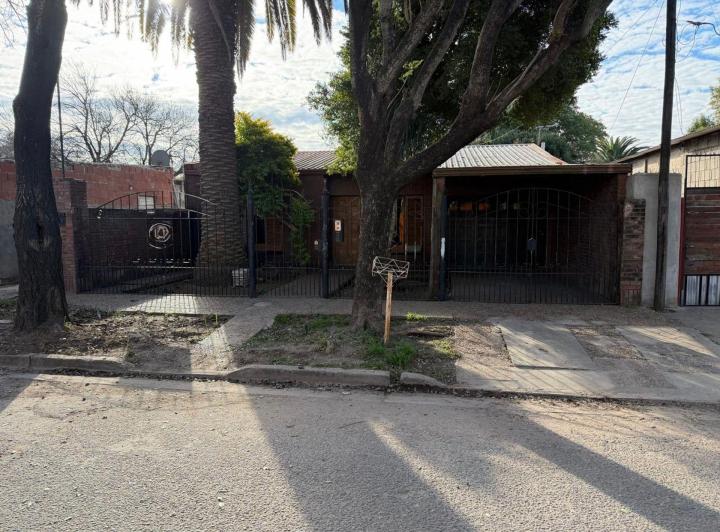 Casa · 80m² · 6 Ambientes