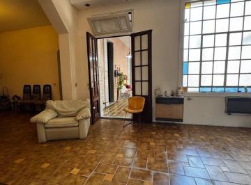 Casa · 227m² · 5 Ambientes · 1 Cochera · Venta Casa a Refaccionar + Local - San Martin