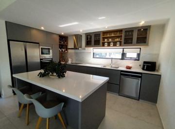 Casa · 145m² · 4 Ambientes · Casa 4 Ambientes Moderna Solares Apta Credito