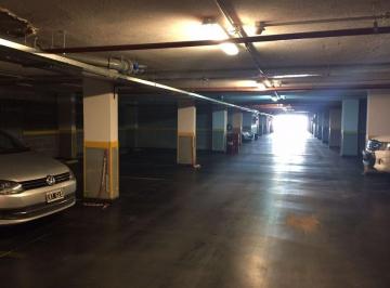 Garage · 18m² · Alquiler Cochera con Baulera en Fontanas del Sur I