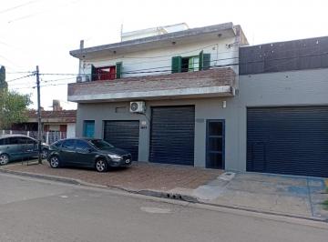 Casa · 350m² · 5 Ambientes · En Venta Casa 4 Ambientes con Depósito Comercial