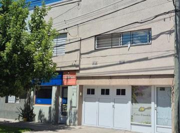 Casa · 155m² · 8 Ambientes · 1 Cochera · Venta PH Zona Parque