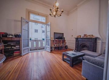 Departamento · 102m² · 4 Ambientes · Oportunidad. 4 Ambs en Tercer Piso por Escalera