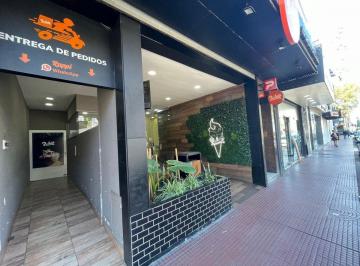 Casa · 350m² · 8 Ambientes · Venta Local (420 M²) en Tigre Centro Av Cazon
