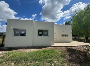 Casa · 109m² · 4 Ambientes · 2 Cocheras · Venta Casa 4 Ambientes en San Ramon Pilar del Este