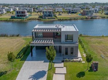 Casa · 280m² · 5 Ambientes · 2 Cocheras · Venta Casa en Puertos del Lago Ribera a La Laguna