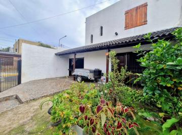 Casa · 134m² · 4 Ambientes · 1 Cochera · Venta Casa 4 Ambientes en Talar del Pacheco Tigre