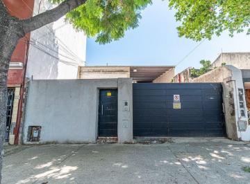 Bodega-Galpón · 612m² · Galpón en Alquiler en Monte Castro Oportunidad