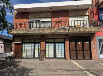 Casa · 200m² · 4 Ambientes · 1 Cochera · Venta Casa 4 Ambientes Berazategui