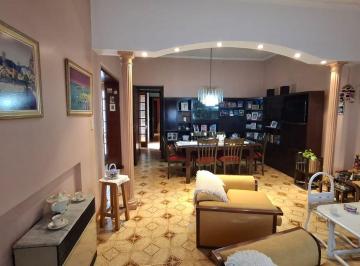 Casa · 150m² · 5 Ambientes · 1 Cochera · Venta Casa 5 Ambientes Cochera Floresta Caba
