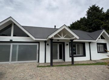 Casa · 350m² · 5 Ambientes · Casa en Venta 5 Ambientes en La Candida