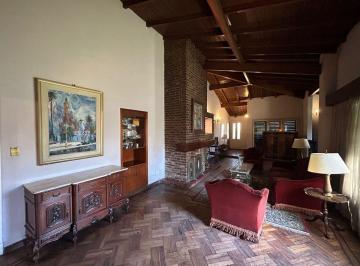 Casa · 243m² · 6 Ambientes · 2 Cocheras · Venta Casa 6 Amb Parque/pileta Castelar Apta Cred