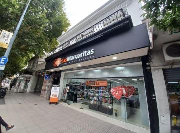 Edificio · 642m² · Venta en Blok 6 Dpto 1 Local con Renta Mataderos