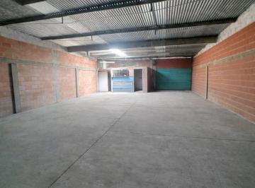 Bodega-Galpón · 225m² · Galpon en Venta en Tolosa La Plata