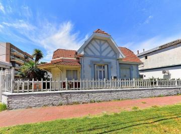 Casa · 270m² · 6 Ambientes · 2 Cocheras · Venta Casa 6 Amb Esquina C Cochera Santos Lugares