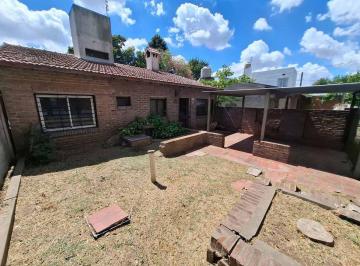 Casa · 100m² · 4 Ambientes · 1 Cochera · Venta Casa 4 Ambientes Moreno Centro
