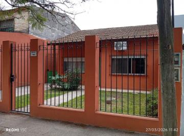 Casa · 185m² · 4 Ambientes · 2 Cocheras · Venta Casa 4 Ambientes Bella Vista