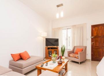 Casa · 69m² · 3 Ambientes · 1 Cochera · Duplex Al Frente C/ Coch. 3 Amb. Am. 25 de Mayo