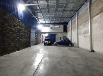 Bodega-Galpón · 750m² · Venta, Galpon Amplio y con Muy Buena Altura