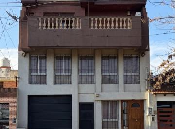Casa · 103m² · 4 Ambientes · 1 Cochera · Galpon con Vivienda Gerli, Avellaneda