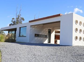 Casa · 201m² · 4 Ambientes · 2 Cocheras · Venta Casa 3 Dorm. Las Garzas