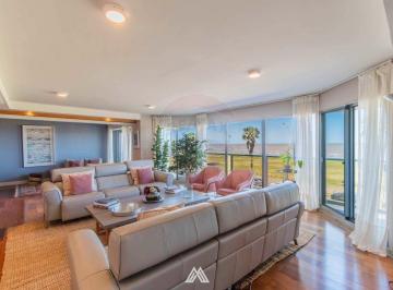 Departamento · 246m² · 6 Ambientes · 2 Cocheras · Venta Apto 4 Dorm. Parrillero Garaje X2