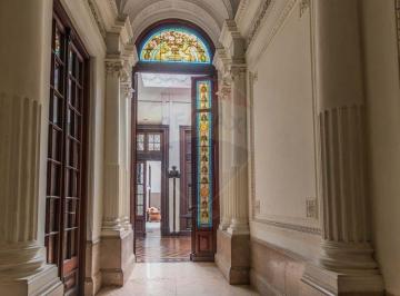 Casa · 315m² · 5 Ambientes · 1 Cochera · Venta Casa Ideal Empresa Clinica C Garaje. Centro