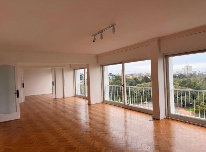Departamento · 212m² · 8 Ambientes · 2 Cocheras
