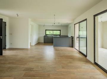 Casa · 130m² · 4 Ambientes · Venta Casa Barrio Ecochacras