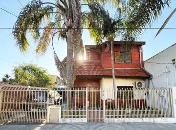 Casa · 211m² · 4 Ambientes · 1 Cochera · Venta Casa 4 Amb Cochera, Patio, Quincho San Justo