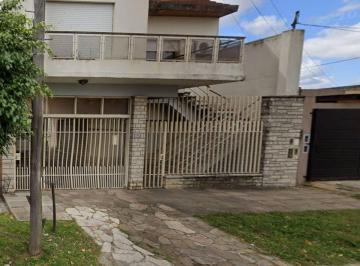 PH · 148m² · 3 Ambientes · 1 Cochera · Venta PH 3 Amb Cochera Quincho Fondo El Palomar