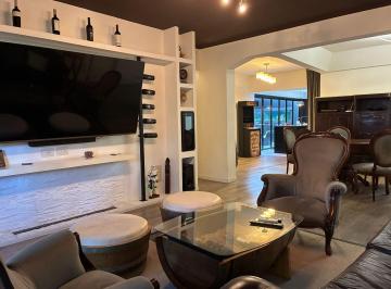 Departamento · 150m² · 3 Ambientes · 1 Cochera · Venta Piso Amoblado 3 Amb C/ Coch Ortuzar Acredito