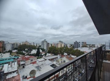 Departamento · 57m² · 3 Ambientes · Alquiler Depto 3 Amb C/balcon Luminoso Muy Amplio