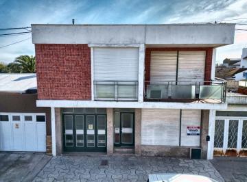 Casa · 175m² · 5 Ambientes · 1 Cochera · Casa en Venta en Maciel 935