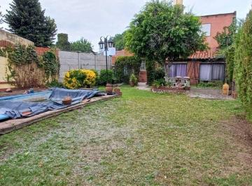 Casa · 160m² · 4 Ambientes · 1 Cochera · Venta Casa 4 Amb Villa Tesei Parque