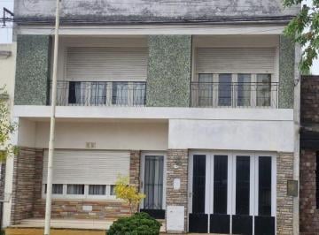 Casa · 384m² · 7 Ambientes · 1 Cochera · Casa en Venta en 9 de Julio