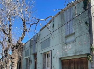 Casa · 219m² · 7 Ambientes · 1 Cochera · Casa en Venta en 9 de Julio con Pileta