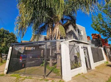 Casa · 123m² · 6 Ambientes · 4 Cocheras · Casa en Venta 6 Ambientes - Grand Bourg C/cochera