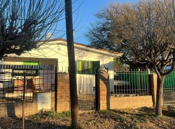 Casa · 96m² · 3 Ambientes · Casa en Venta V. Giardino C/ Todos Los Servicios.