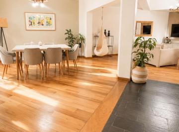 Casa · 406m² · 6 Ambientes · 4 Cocheras · Casa Villa Belgrano 3 Dorm. 406 m²